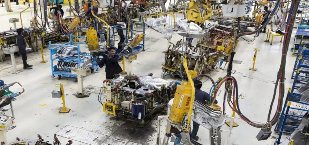 US Manufacturing Shows Signs of Slower Decline in November 2024