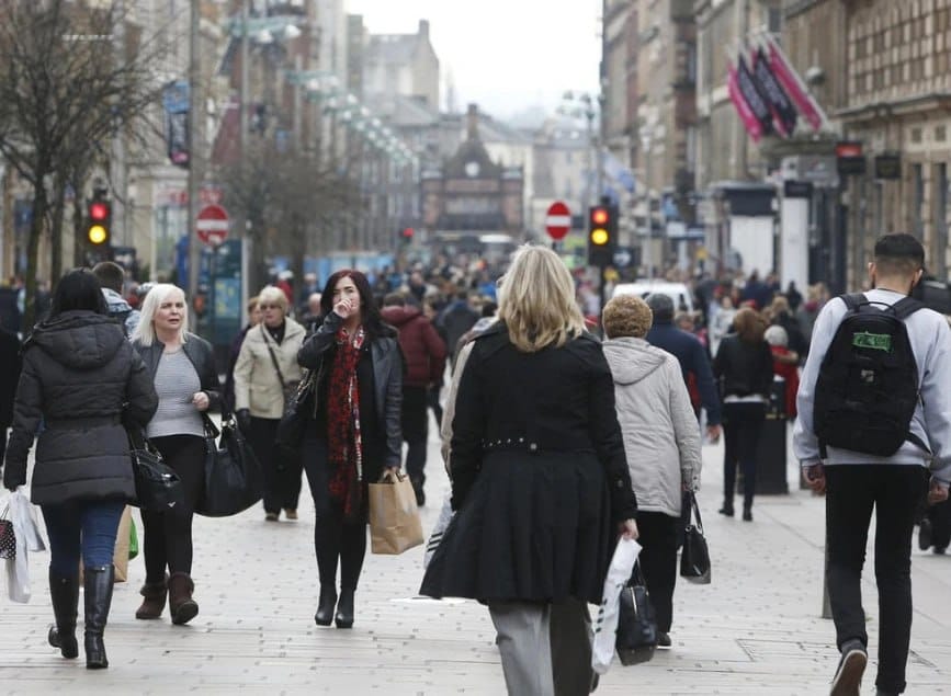 UK Retail Sales Decline in November 2024