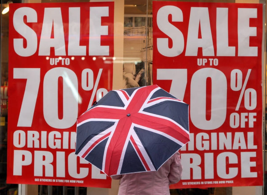 UK Retail Sales Fall 0.3% in December 2024