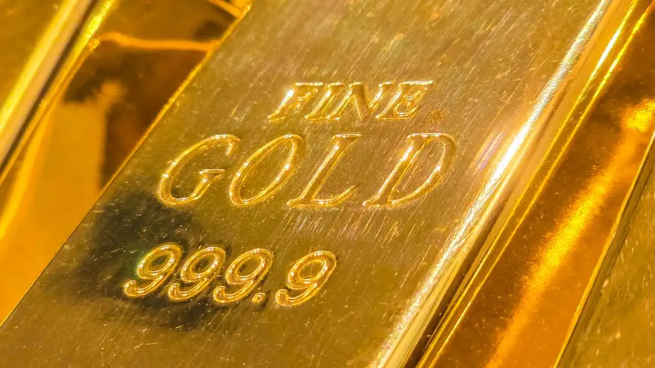 Gold Attempts Recovery Above $4,700 as Markets Track US-Iran Negotiations