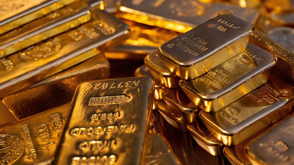 Gold Rallies as Prospects for Iran Peace Deal Weigh on Dollar, Yields
