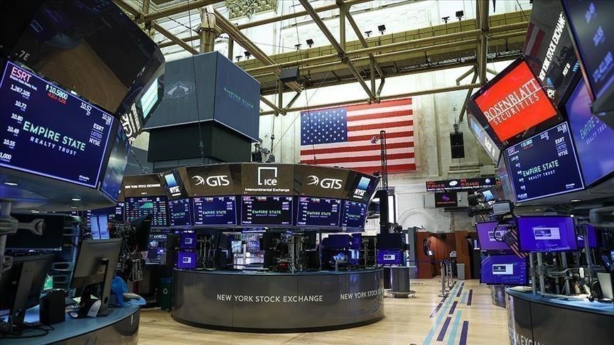 US Stocks Retreat as Oil Surge Follows Middle East Escalation