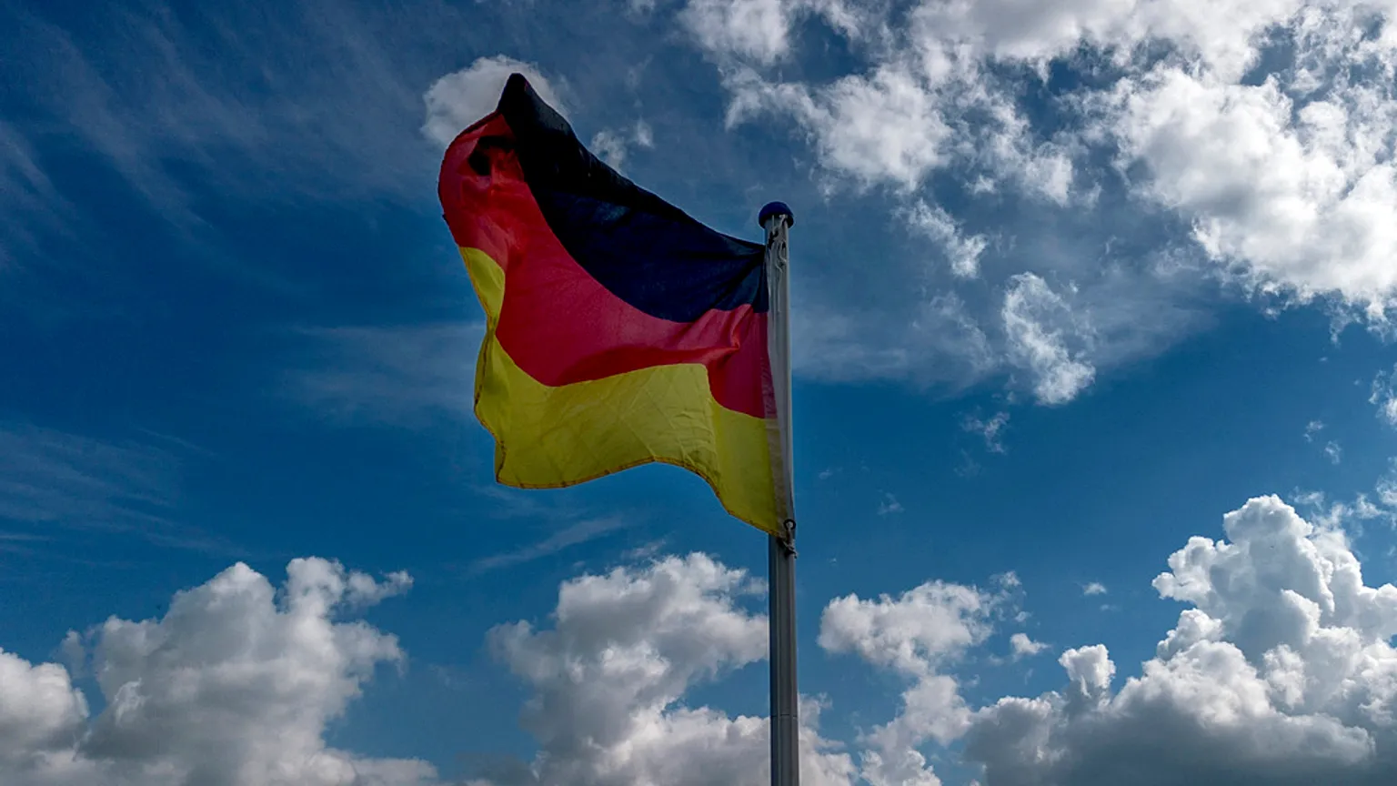 German Unemployment Edges Lower in June Despite Expectations of Increase