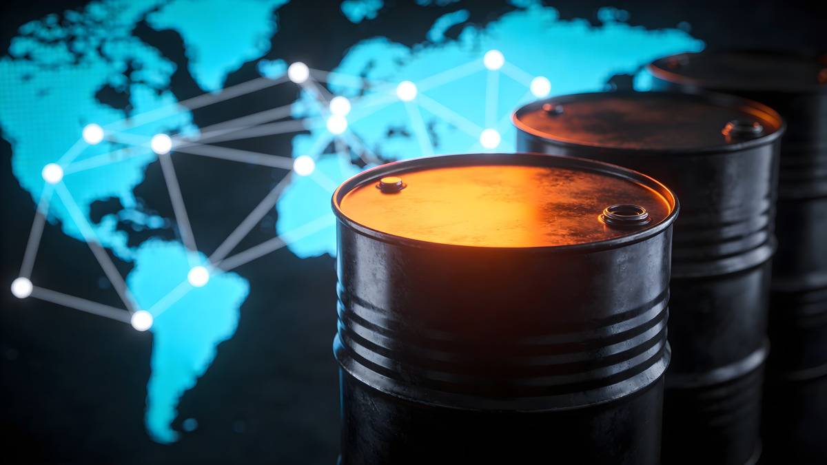 Oil prices fall as Strait of Hormuz flows improve despite renewed security concerns